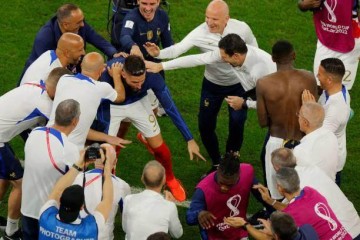 开云体育-吉鲁：和姆巴佩一起只有幸福 莱万：一味防守没意思