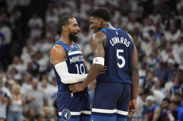 开云娱乐-爱德华兹：听说康利还能回来&amp;我真的希望这能发生 我们想要他回来